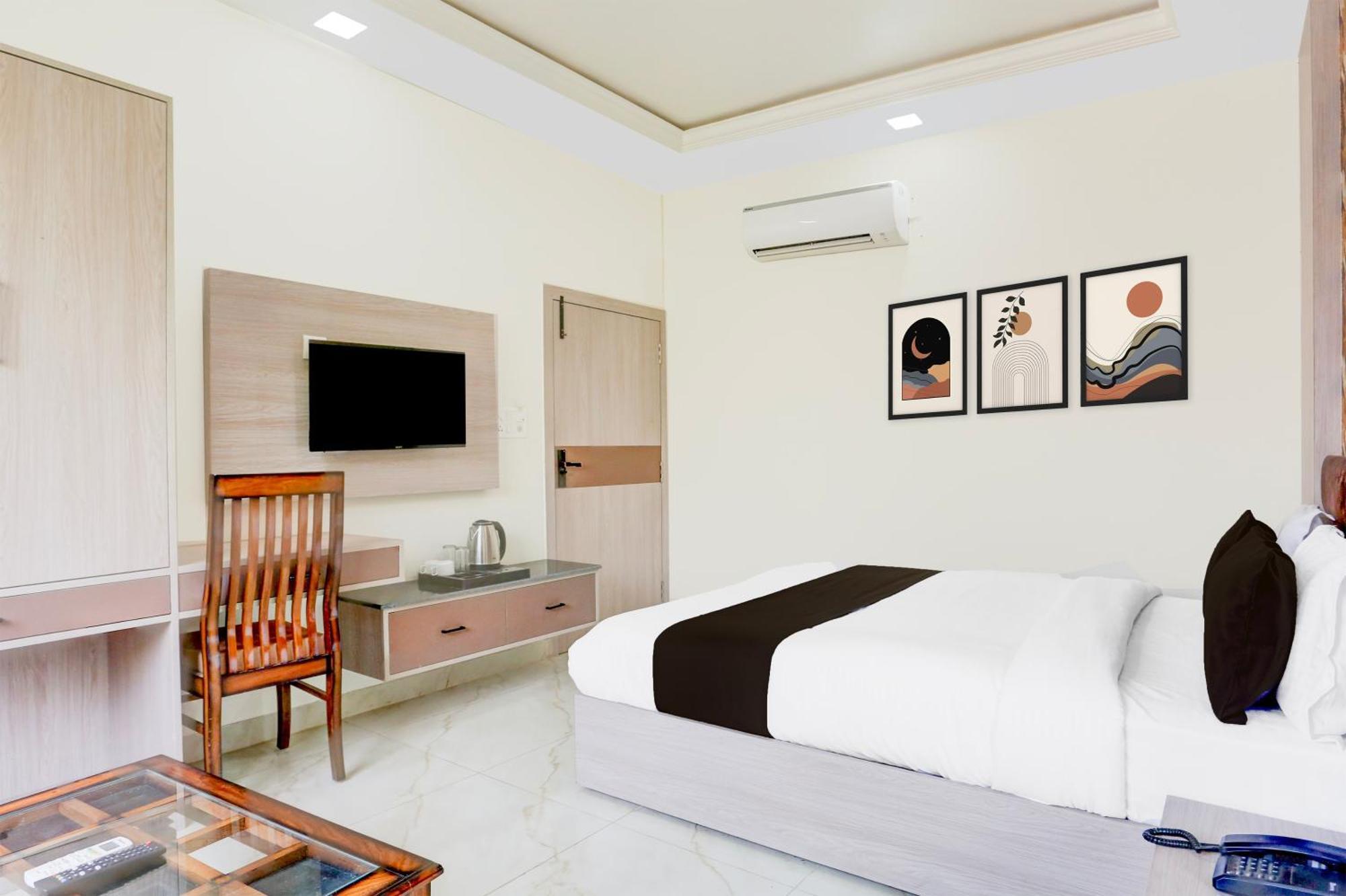 Collection O The Vidya Grand Hotel Rudrapur Bagian luar foto